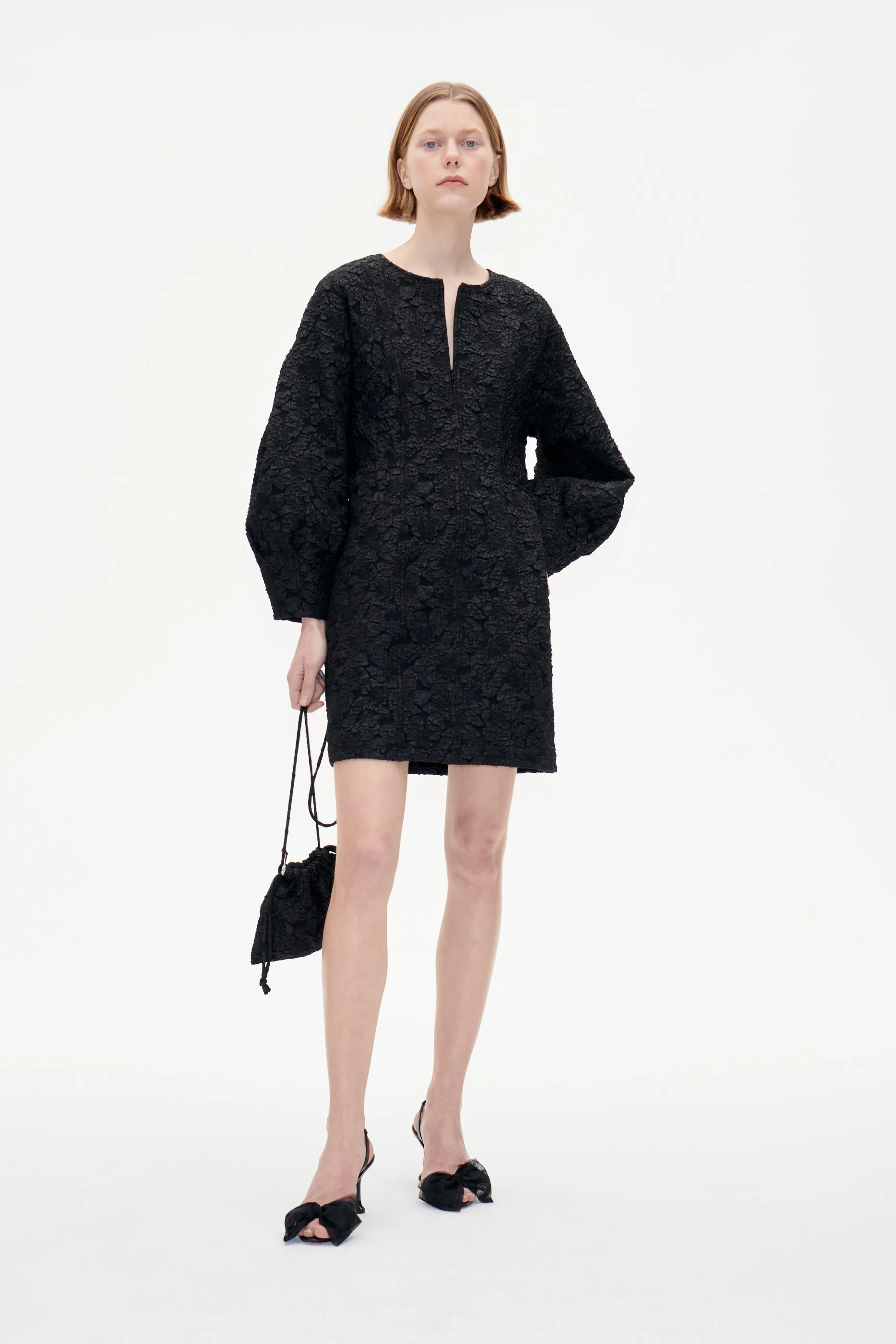 AMYRA | Black