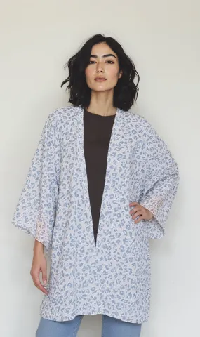 R206344 - Leopard Print Chiffon Kimono - White & Blue