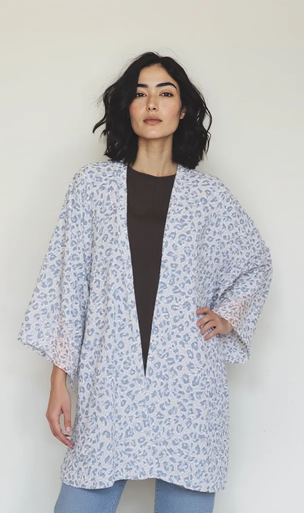 R206344 - Leopard Print Chiffon Kimono - White & Blue
